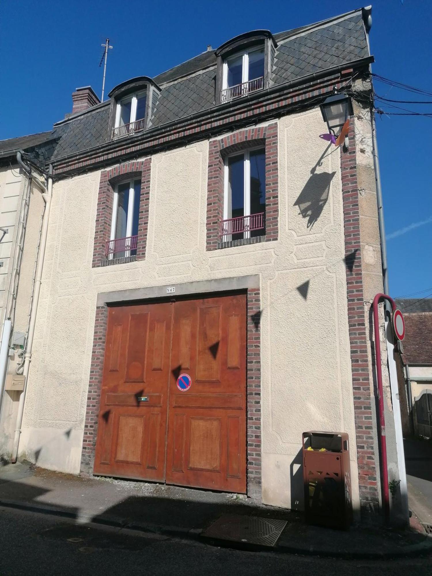 Gite A Sees Avec Garage Prive En Centre Ville Exterior foto